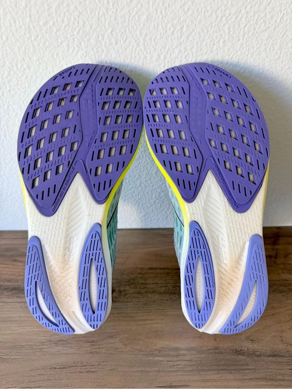 Brooks Women’s Hyperion Max Light Blue / Purple / Yellow (Size: 9-B Medium)